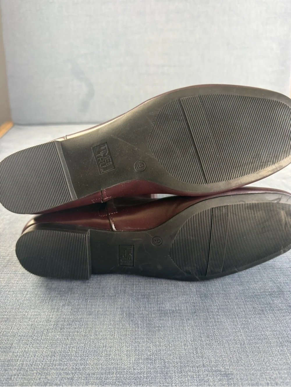 Time and Tru Womens Burgundy Faux Leather Zip Up Flat Rinding Boots SZ 9 New